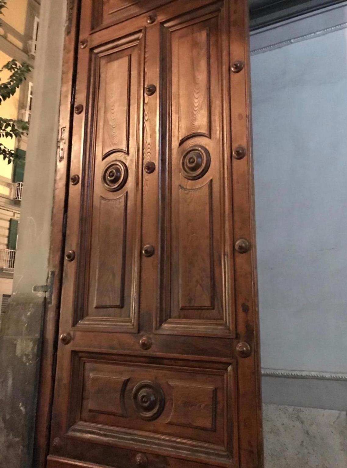 Downtown Napoli B&B - E Si Nun Canto Moro Exterior photo