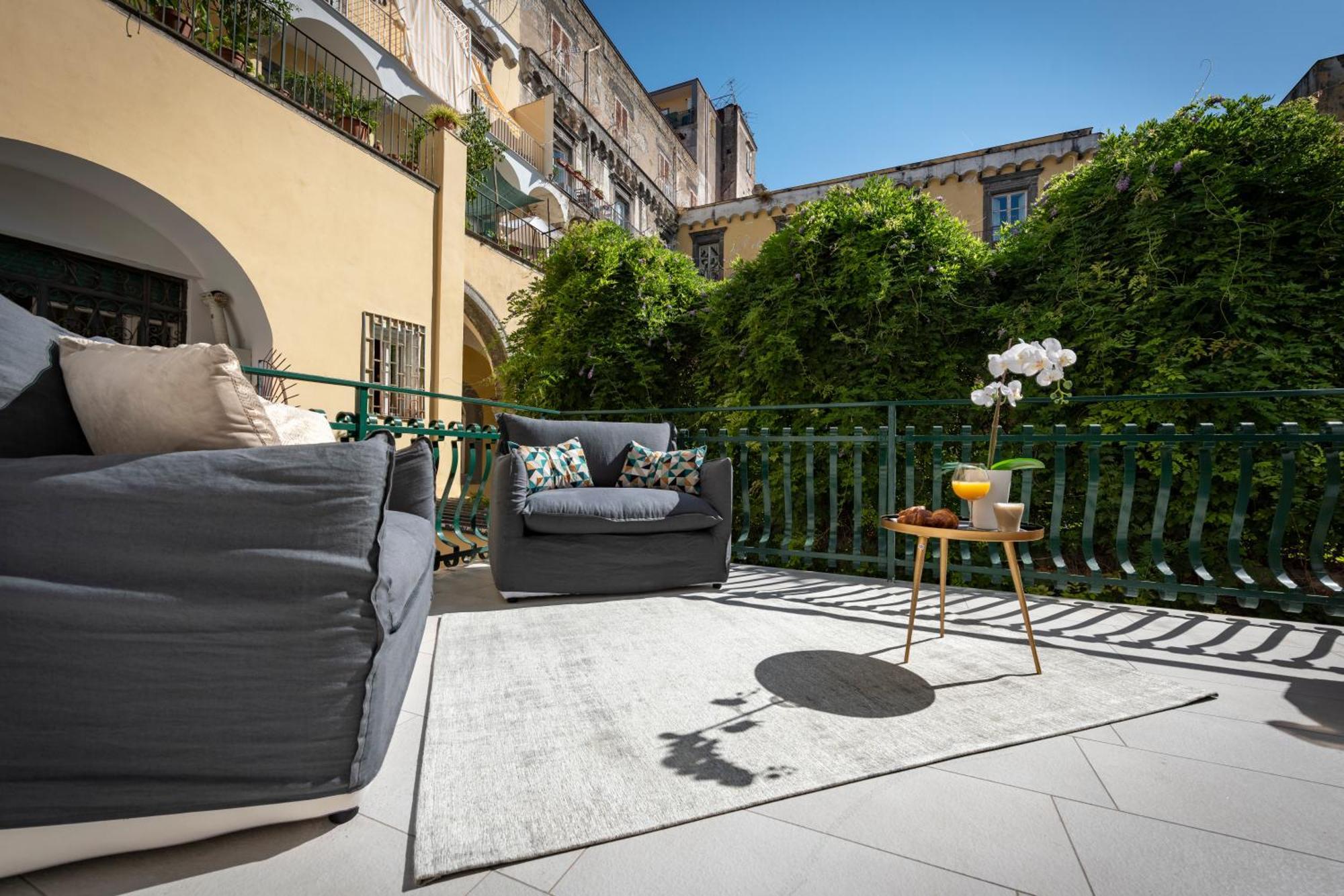 Downtown Napoli B&B - E Si Nun Canto Moro Exterior photo